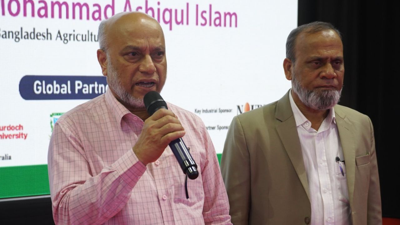 বাকৃবিতে দুগ্ধ ও গরুর মাংস উৎপাদন ব্যবস্থা বিষয়ক আন্তর্জাতিক কর্মশালা শুরু