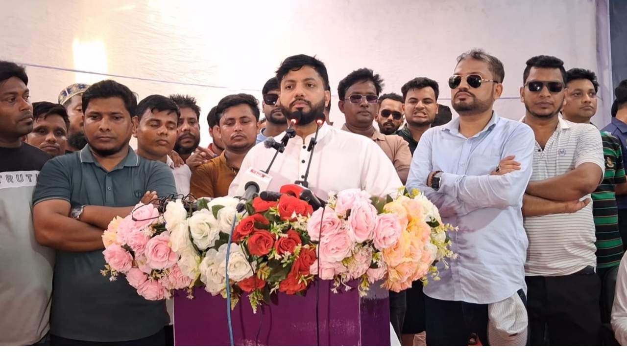 কোনো রাজাকার হুমকি দিয়ে সরকারের পতন ঘটাতে পারবে না- মুক্তিযুদ্ধ প্রতিমন্ত্রী ইশরাক হোসেন