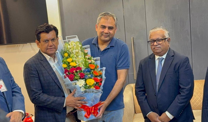 পাকিস্তানের পররাষ্ট্রমন্ত্রী ও পিসিবি প্রধান নাকভি ঢাকায়