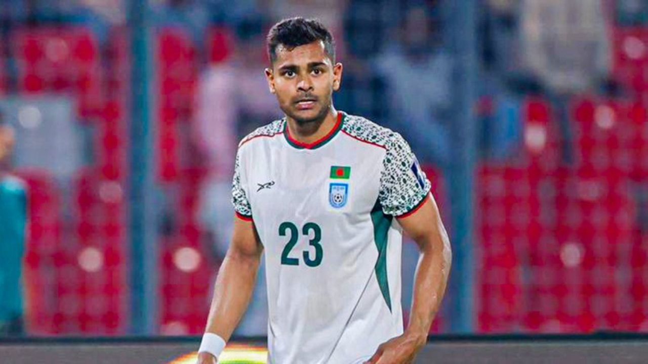 পেলের ক্লাবে বাংলাদেশের সামিত সোম!