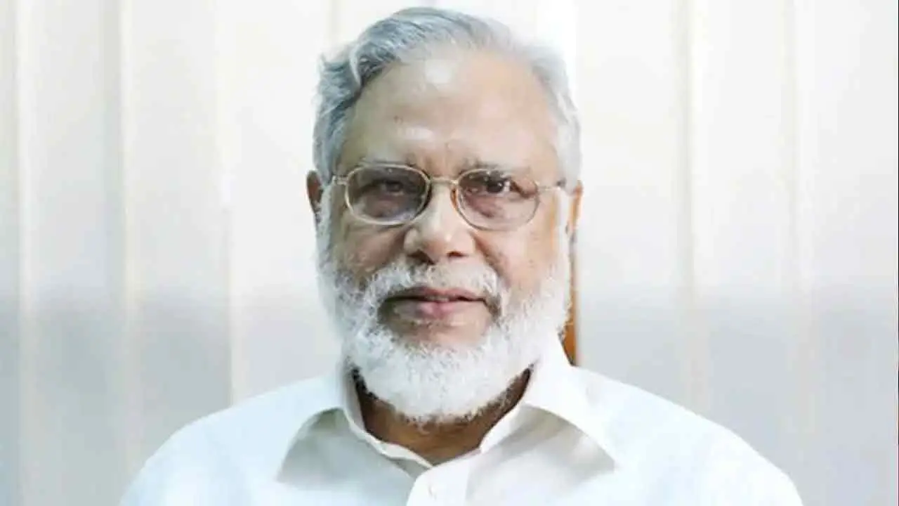 ৫ মামলায় সাবেক প্রধান বিচারপতি খায়রুল হকের জামিন বহাল