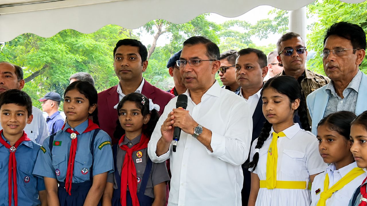 শিক্ষার্থীদের প্রতিবছর একটি করে গাছ লাগানোর আহ্বান প্রধানমন্ত্রীর