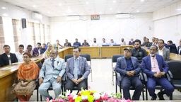 বাকৃবিতে কর্মচারীদের ‘প্রশাসন ও অফিস ব্যবস্থাপনা’ প্রশিক্ষণ কর্মশালার সমাপনী