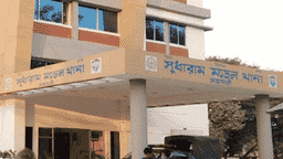 অটোরিকশায় চার্জ দিতে গিয়ে বিদ্যুৎস্পৃষ্টে চালকের মৃত্যু