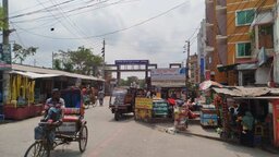 গোপালগঞ্জ মেডিকেল এলাকায় অবৈধ দোকান, দুর্ভোগে রোগী-স্বজ