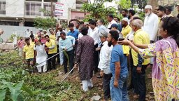 ফরিদপুর পৌরসভার উদ্যোগে মশক নিধন ও পরিচ্ছন্নতা অভিযান শুরু
