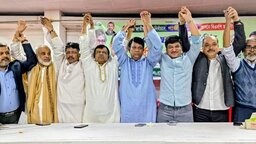 গাজীপুর- ২ আসনে বিএনপি প্রার্থীর পক্ষে ৭ মনোনয়ন প্রত্যাশীর একাত্মতা