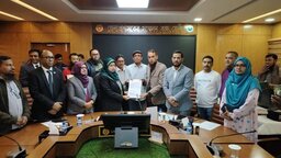 ফেনী শিশু নিকেতন স্কুলে ফি বর্ধিত করার প্রতিবাদে জেলা প্রশাসক বরাবর স্মারক লিপি প্রদান