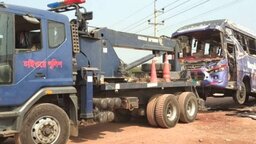 ভাঙ্গায় যাত্রীবাহী বাস উল্টে ২ জনের মৃত্যু, আহত অন্তত ২০