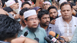 রাতে মাজারগেটেই অবস্থান করবেন আন্দোলনরত এমপিওভুক্ত শিক্ষকরা