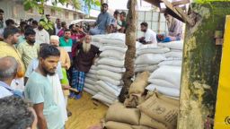 পাথরঘাটায় জেলেদের চালে কাটছাঁট: জনপ্রতিনিধিদের ছত্রছায়ায় অনিয়মের অভিযোগ