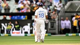 টেস্ট ক্রিকেটকে বিদায় জানালেন কিং কোহলি