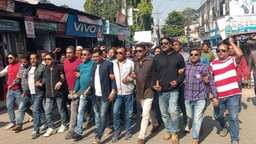 ওসমান হাদী ও বিএনপি প্রার্থী এরশাদ উল্ল্যাকে হত্যাচেষ্টার প্রতিবাদে পাইকগাছায় বিএনপির বিক্ষোভ মিছিল