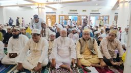 বৃষ্টির কারণে ঈদগাহে নয়, জেলা মডেল মসজিদে গোপালগঞ্জের প্রধান ঈদের জামাত
