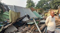 নোয়াখালীতে রেলওয়ের জায়গা থেকে ১০৭টি অবৈধ স্থাপনা উচ্ছেদ