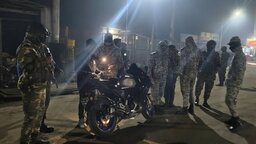 টুঙ্গিপাড়ায় শতাধিক যানবাহনে যৌথবাহিনীর তল্লাশি, ১৫ হাজার জরিমানা