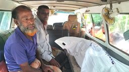 লালমোহনে ডাকাতদের চিনে ফেলায় বৃদ্ধাকে কুপিয়ে হত্যা