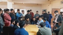 স্বতন্ত্র ইনস্টিটিউট ঘোষণার দাবিতে ফরিদপুর ইঞ্জিনিয়ারিং কলেজ শিক্ষার্থীদের মানববন্ধন