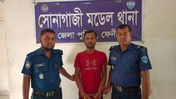 ফেনীর সোনাগাজীতে যৌথবাহিনীর অভিযানে দশ মামলার আসামি গ্রেফতার