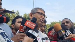 খালেদা জিয়ার অবস্থা ‘খুবই ক্রিটিক্যাল : আহমেদ আযম খান