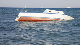 ভূমধ্যসাগরে নৌকা ডুবে ১৮ অভিবাসনপ্রত্যাশী নিহত