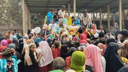 নালিতাবাড়ীতে টিসিবির ট্রাকসেল,  ৯০ জন ভোক্তার পণ্য উধাও