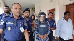 আওয়ামী লীগ নেতা শম্ভুকে আদালতে ডিম ও জুতা নিক্ষেপ