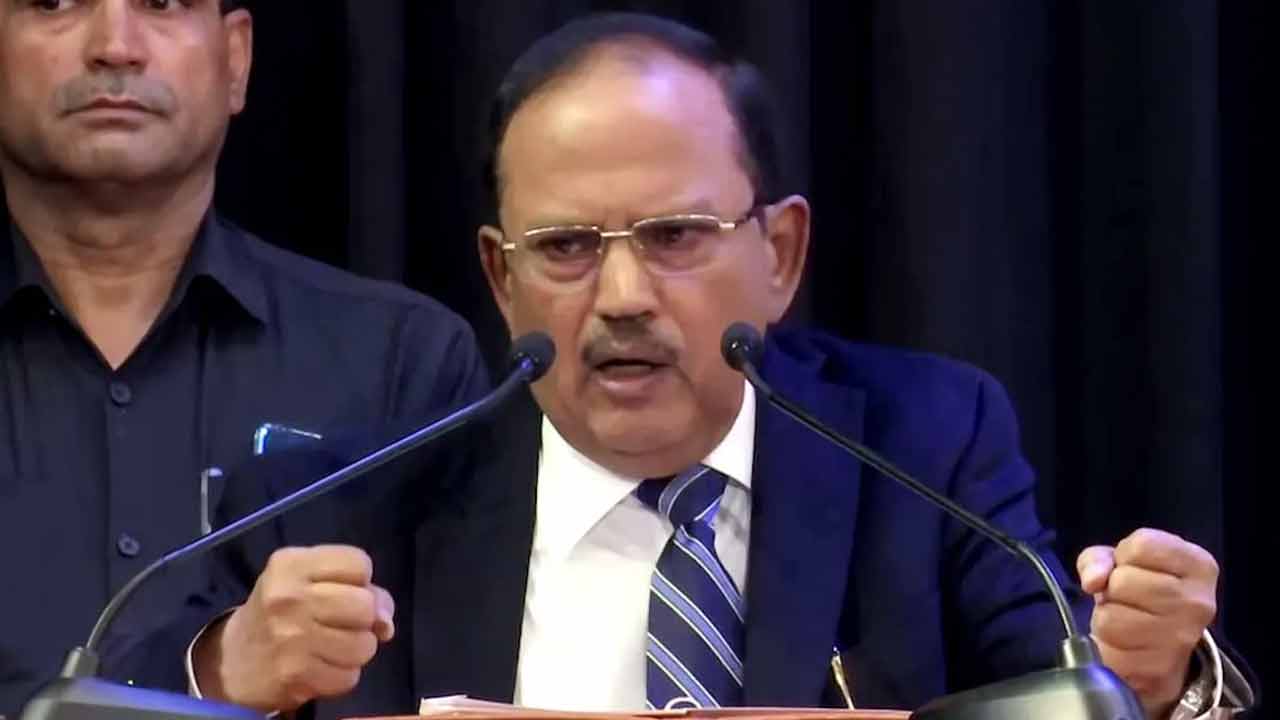 বাংলাদেশের সরকার পরিবর্তনের কারণ জানালেন অজিত দোভাল