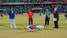 ৩ পরিবর্তন নিয়ে টসে হেরে ফিল্ডিংয়ে বাংলাদেশ