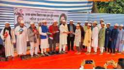 নোয়াখালীতে খালেদা জিয়ার সুস্থতা কামনায় কোরআন খতম ও বিতরণ