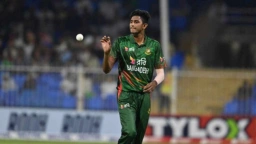 পাকিস্তান সিরিজ থেকে নিজেকে সরিয়ে নিলেন নাহিদ রানা