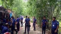 ফরিদপুরে ক্যারাম খেলা নিয়ে দুই পক্ষের সংঘর্ষ, আহত ১৯