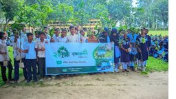 বীরগঞ্জে আস-সুন্নাহ ফাউন্ডেশনের উদ্যোগে শিক্ষার্থীদের মাঝে গাছের চারা বিতরণ