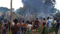 হিজড়া মাদক ব্যবসায়ীর বাড়িতে আগুন,  উত্তাল এলাকা