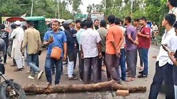 গোপালগঞ্জে তেল না পেয়ে মহাসড়ক অবরোধ, দীর্ঘ যানজট