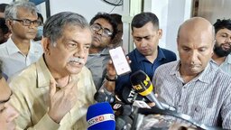 সরকার চাইলে সরে যাব, নিজ থেকে পদত্যাগের ইচ্ছা নেই : শিক্ষা উপদেষ্টা