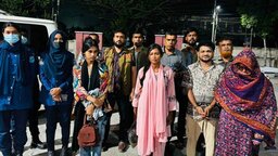 গোপালগঞ্জে ইয়াবা সেবনরত অবস্থায় তিন নারীসহ আটক ৪
