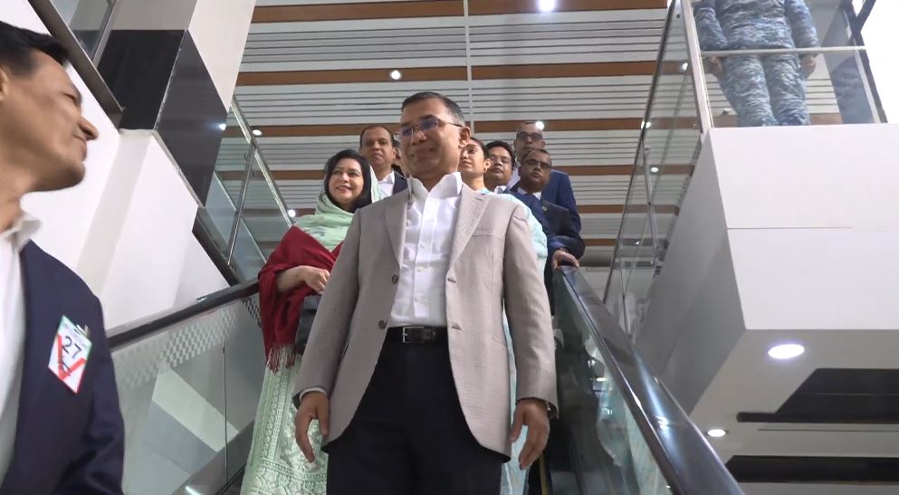 ঢাকায় পৌঁছালেন তারেক রহমান