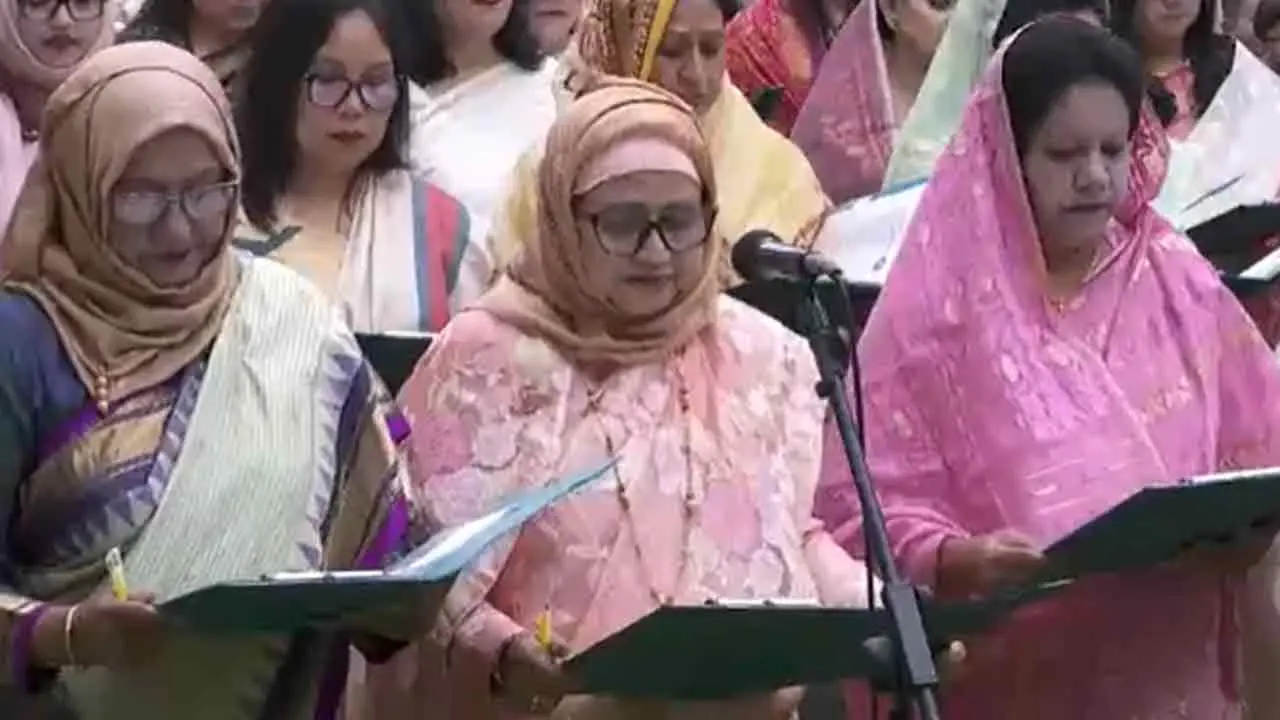 শপথ নিলেন সংরক্ষিত নারী আসনের ৪৯ এমপি