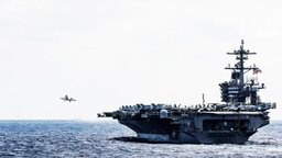 ইরানের দিকে দ্বিতীয় নৌবহর পাঠাচ্ছে যুক্তরাষ্ট্র