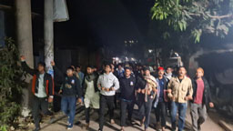 শরীফ ওসমান হাদীর মৃত্যুতে গণ বিশ্ববিদ্যালয়ে শিক্ষার্থীদের শোক ও বিক্ষোভ