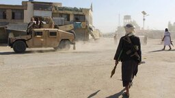 পাকিস্তানের সামরিক ক্যাম্পে আফগানিস্তানের মুহুর্মুহু হামলা