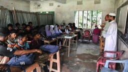 ঝালকাঠিতে ‘উচ্চ শিক্ষার শুরু হোক মাধ্যমিকে’ শীর্ষক আলোচনা সভা অনুষ্ঠিত