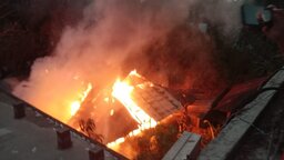 কাঁঠালিয়ায় অগ্নিকাণ্ডে দুইটি বসতঘর ভস্মীভূত, ৫ লক্ষাধিক টাকার ক্ষয়ক্ষতি