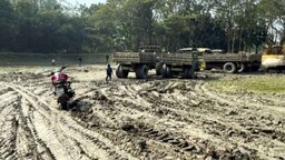 ঝিনাইদহে অবৈধভাবে মাটি কাটায় ১ লাখ টাকা জরিমানা