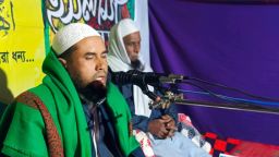 পারিশ্রমিক ছাড়াই মাহফিলে ওয়াজের ঘোষণা, আলোচনায় তরুণ আলেম