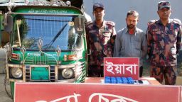 মরিচ্যা যৌথ চেকপোস্টে বিজিবির অভিযানে ২০ হাজার বার্মিজ ইয়াবা উদ্ধার, আটক ১