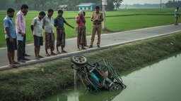 কোটালীপাড়ায় শখের বসে ইজিবাইক চালাতে গিয়ে প্রবাসীর মৃত্যু