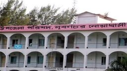 সুবর্ণচরে ভিজিএফের চাল চাওয়ায় নারীকে জুতাপেটার অভিযোগ ইউপি সদস্যের বিরুদ্ধে