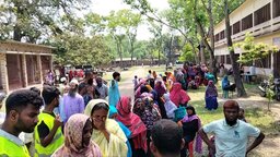 পাইকগাছায় ফ্রী মেডিকেল ক্যাম্পে চিকিৎসা পেল ১হাজার রোগী